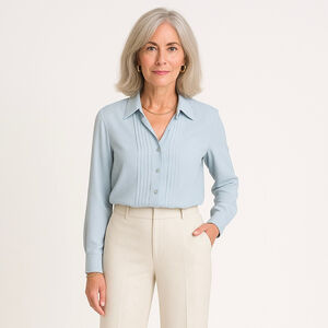 Vintage 100% Silk Evan Picone Long Sleeve Blouse Button-Up Light Pale Blue 10